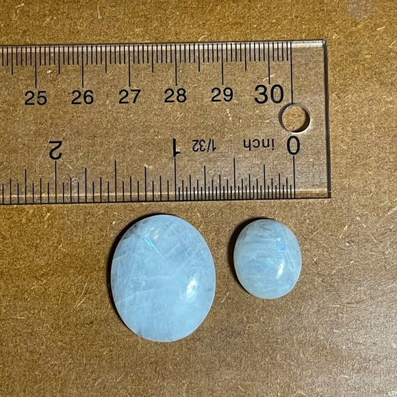 Two Rainbow Moonstone Cabochons - Picture 3 of 13
